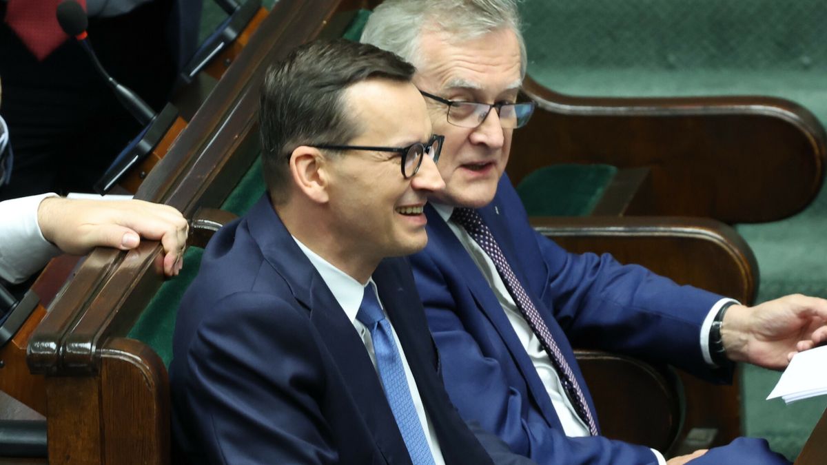 Związkowcy martwią się o zwolnienia po podwyższeniu płacy minimalnej 