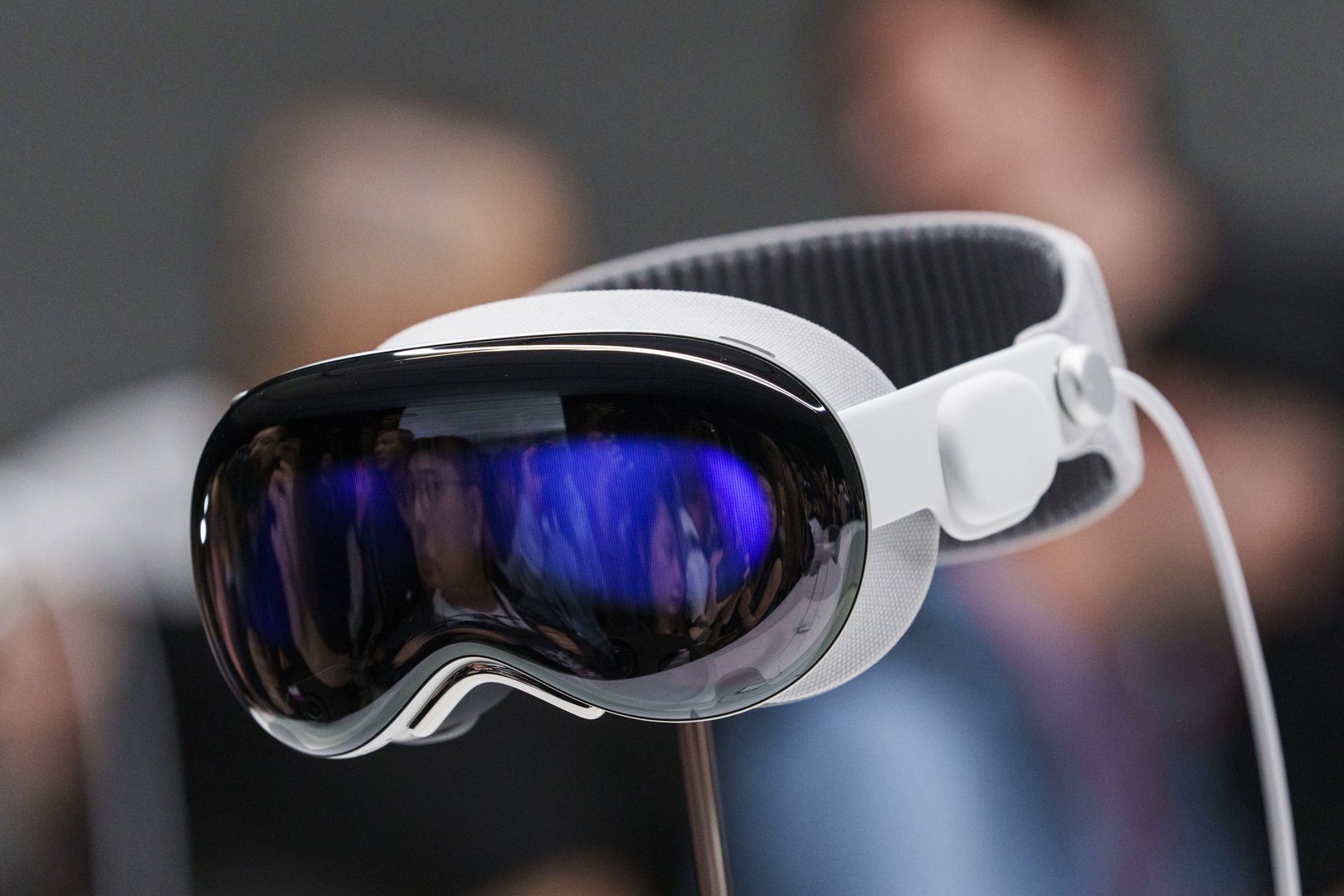 Apple Vision Pro to najnowszy produkt firmy - gogle AR/VR, które kosztują 3,5 tysiąca dolarów
