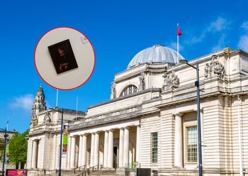 Wystawił dzieło bez wiedzy pracowników. "To nie jest sztuka"