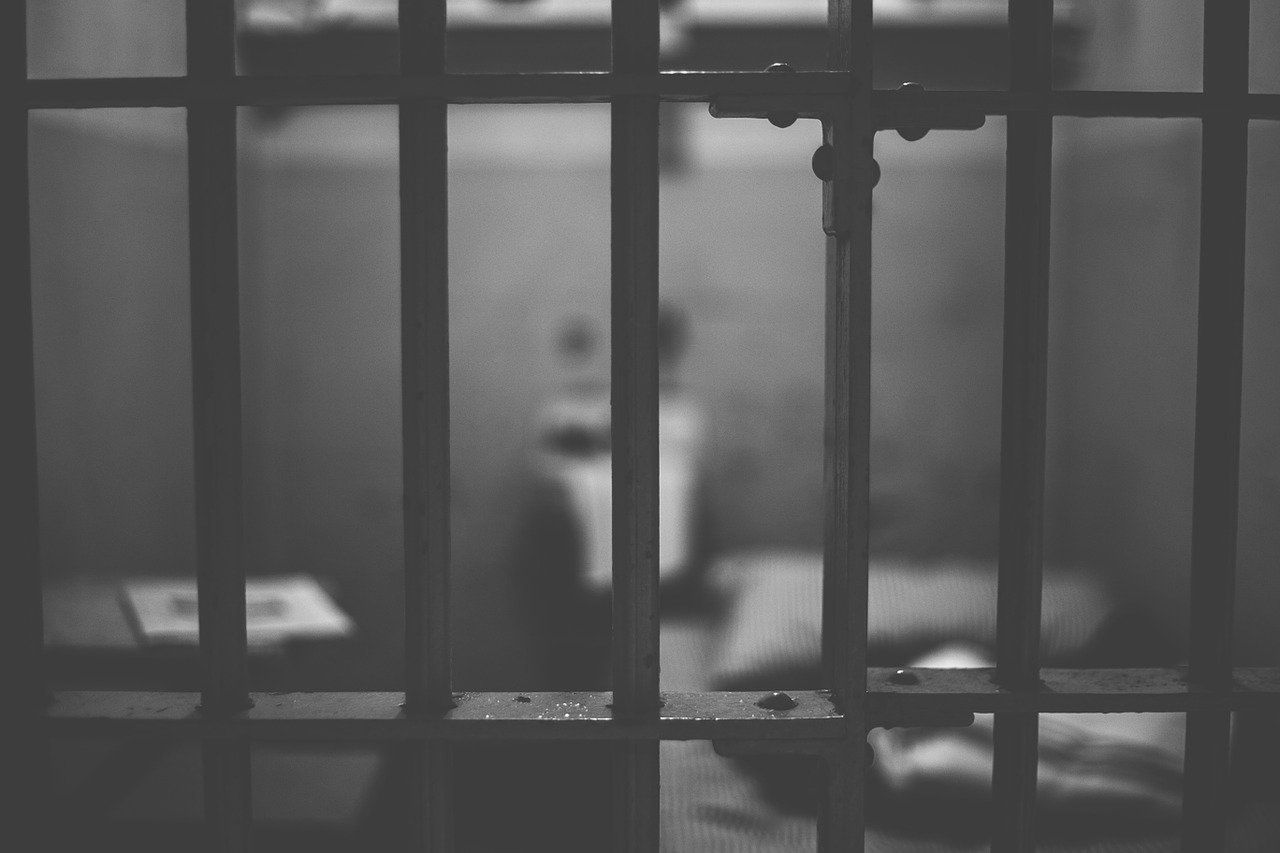 "Król dopalaczy" Jan S. odpowie za 17 przestępstw 