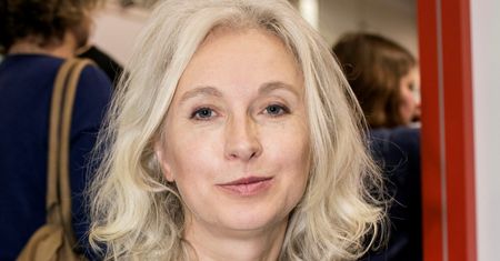 Manuela Gretkowska wbija kij w mrowisko. Podniosła temat kobiet zmuszanych do wychowywania dzieci