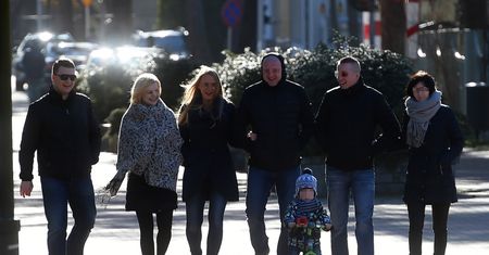 Misiewicz na romantycznym spacerze Z DZIEWCZYNĄ! "To miłość od pierwszego wejrzenia" (ZDJĘCIA)