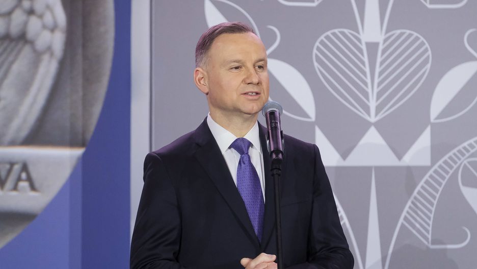 Warszawa, 09.01.2023. Prezydent RP Andrzej Duda przemawia podczas uroczystości Polonia Rediviva, będącej zwieńczeniem realizowanych w latach 2018-2022 Narodowych Obchodów Setnej Rocznicy Odzyskania Niepodległości Rzeczypospolitej Polskiej, 9 bm. w Pałacu Prezydenckim w Warszawie. (mr) PAP/Mateusz Marek