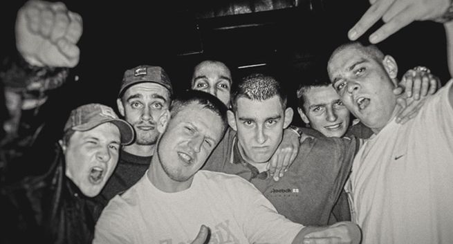 Czy da się opowiedzieć historię polskiego rapu? Recenzja dokumentu Netfliksa zatytułowanego „Cały ten rap”