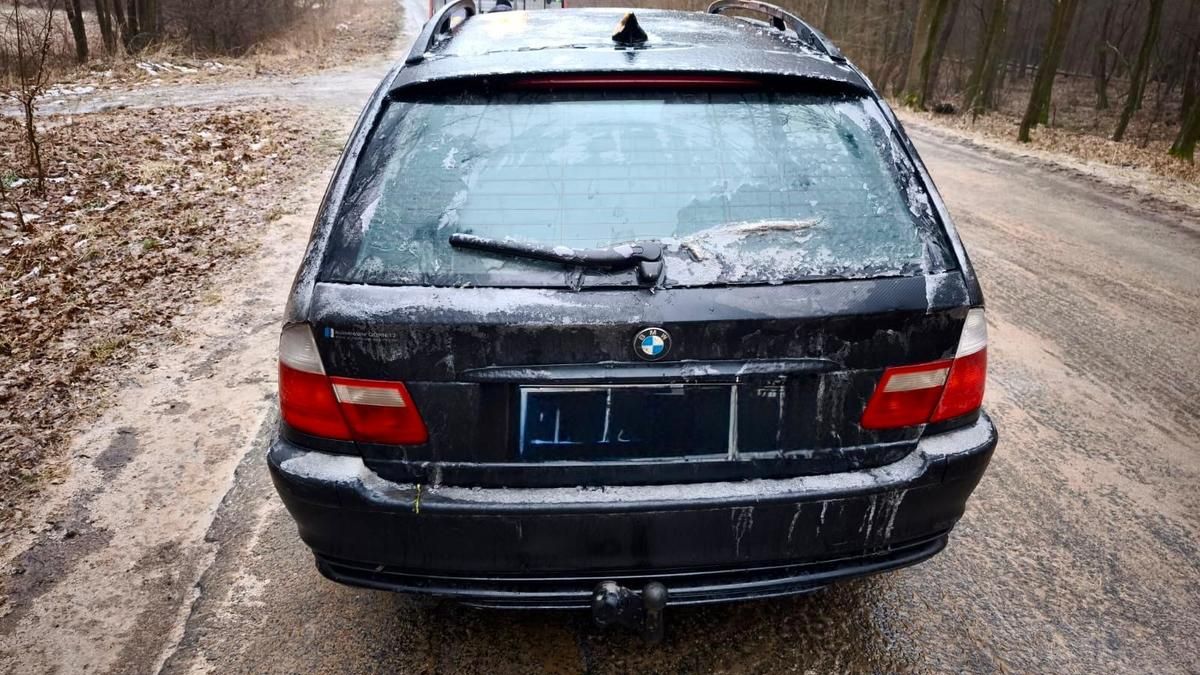 BMW którym kierował 18-latek.