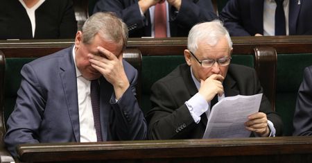 Opozycja zleciła sondaż. Tylko jedna partia może być zadowolona z wyników