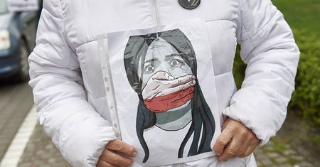 Osaczyła ciężarną nastolatkę i uniemożliwiła aborcję. Tak działają aktywiści pro-life