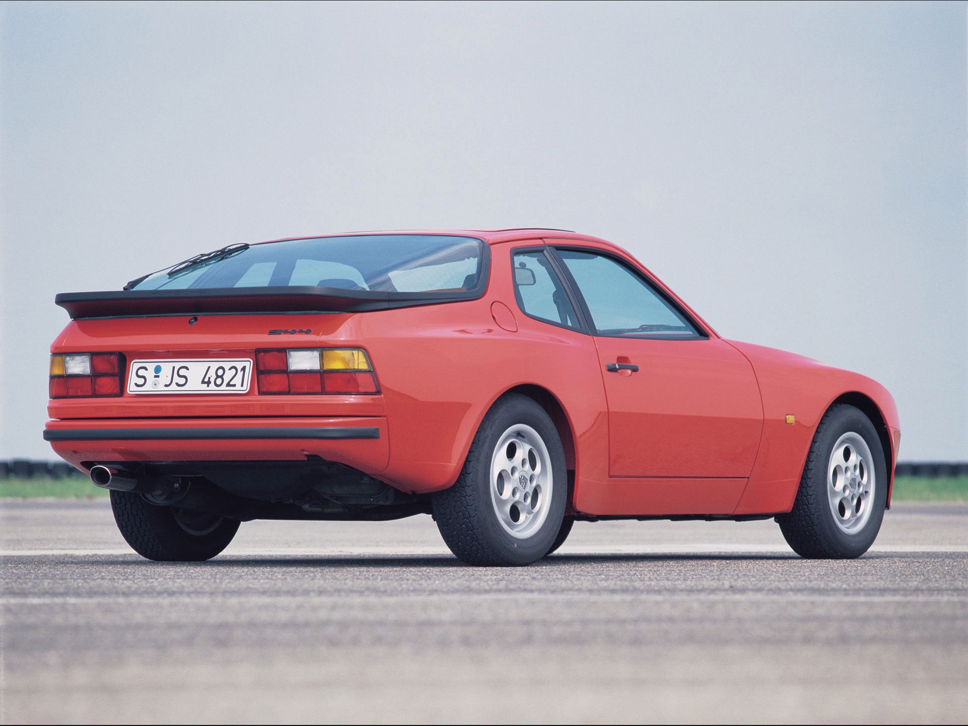 Porsche 944