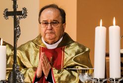 Jeszcze więcej modlitw w TV. Eksperci zabrali głos