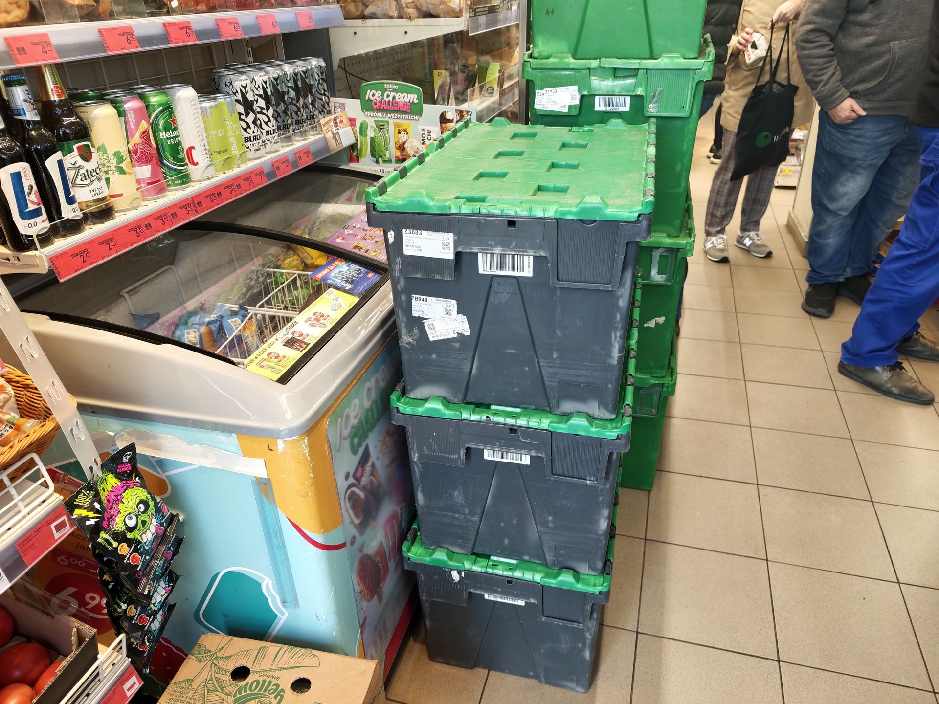 W Żabkach w Gdyni trwają dostawy