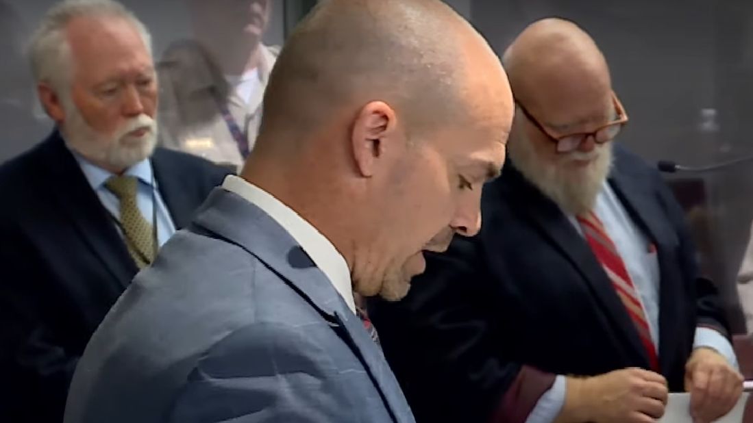 Robert Tells miał wkrótce startować w wyborach z ramienia partii Demokratów.