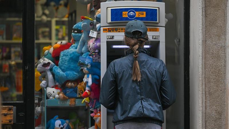 Nowe dane o zarobkach Polaków