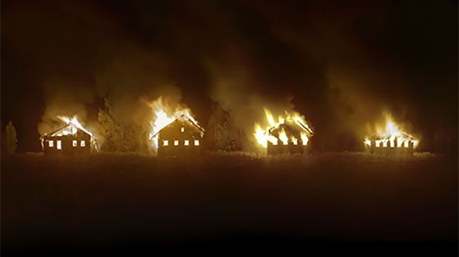 Danila Tkachenko podpala wioski i je fotografuje. Czego nie robi się dla sztuki? 1