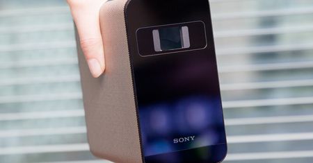 Sony Xperia Touch - dotykowy Android z miniprojektora - pierwsze wrażenie