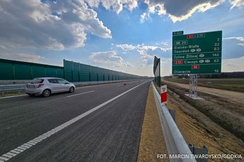 Nowy odcinek S1 otwarty dla kierowców, ale prace wciąż trwają