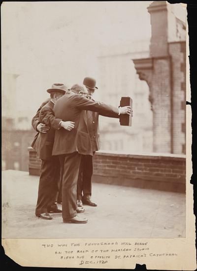 Zdjęcie z 1920 roku pierwszym selfie w historii? 2