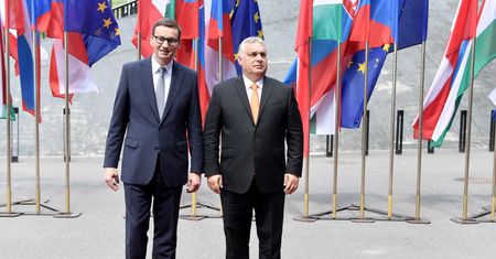 Cztery kraje zapytano o media. Polacy i Węgrzy chętniej zgadzają się na ingerencję rządu