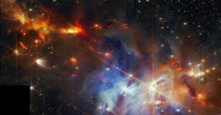 Młoda gwiazda rozsypuje kryształy po okolicy. To wiele tłumaczy