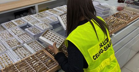 KAS przejęła ponad 160 tys. podróbek. Wartość towaru to prawie 6,5 mln zł