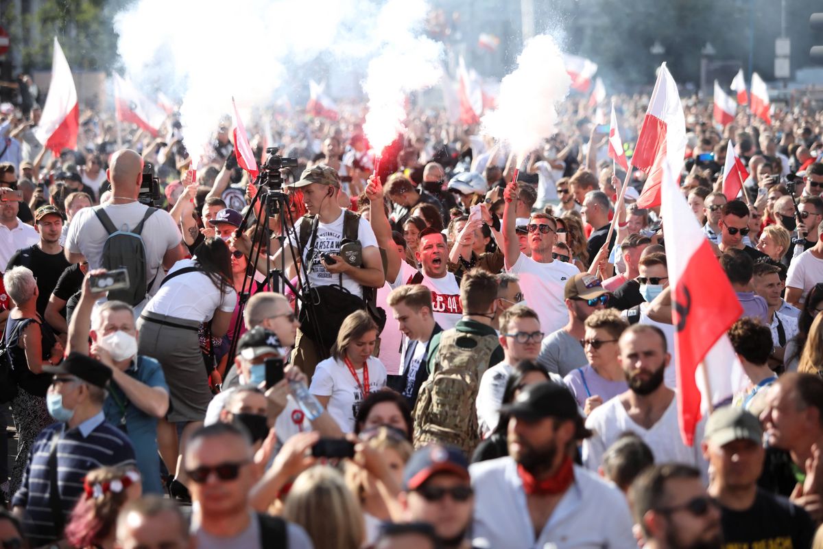 Dziennikarz OKO.press zaatakowany w trakcie Marszu Powstania Warszawskiego