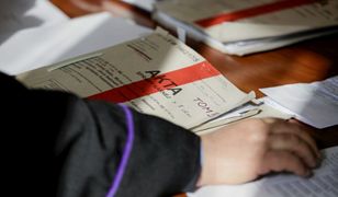 Prezes sądu nie ma samochodu. Korzysta z auta do przewozu akt