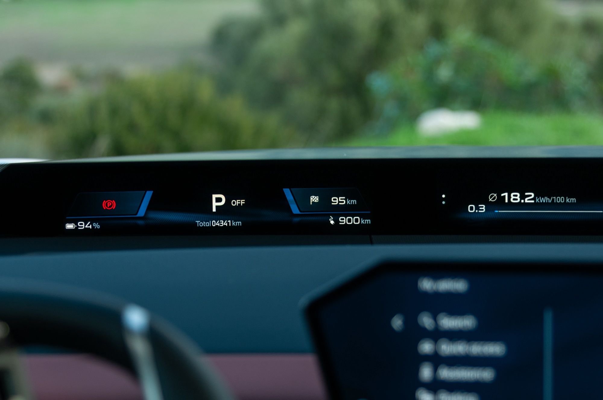 BMW iX3 50 xDrive (2025) - wnętrze