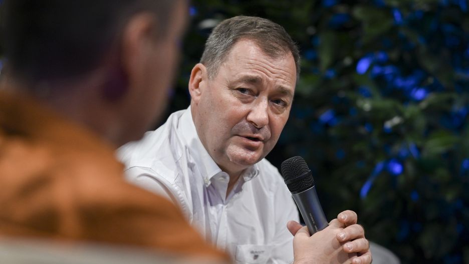 Jacek Rozenek dochodzi do siebie zdrowotnie i finansowo