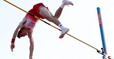 AZS Poznań z nowym talentem w kadrze. 19-letni tyczkarz Paweł Pośpiech dołącza do zespołu z olimpijskimi ambicjami