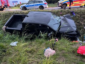Stara Dąbia: Dodge Ram wjechał do rowu. W aucie było pięć osób