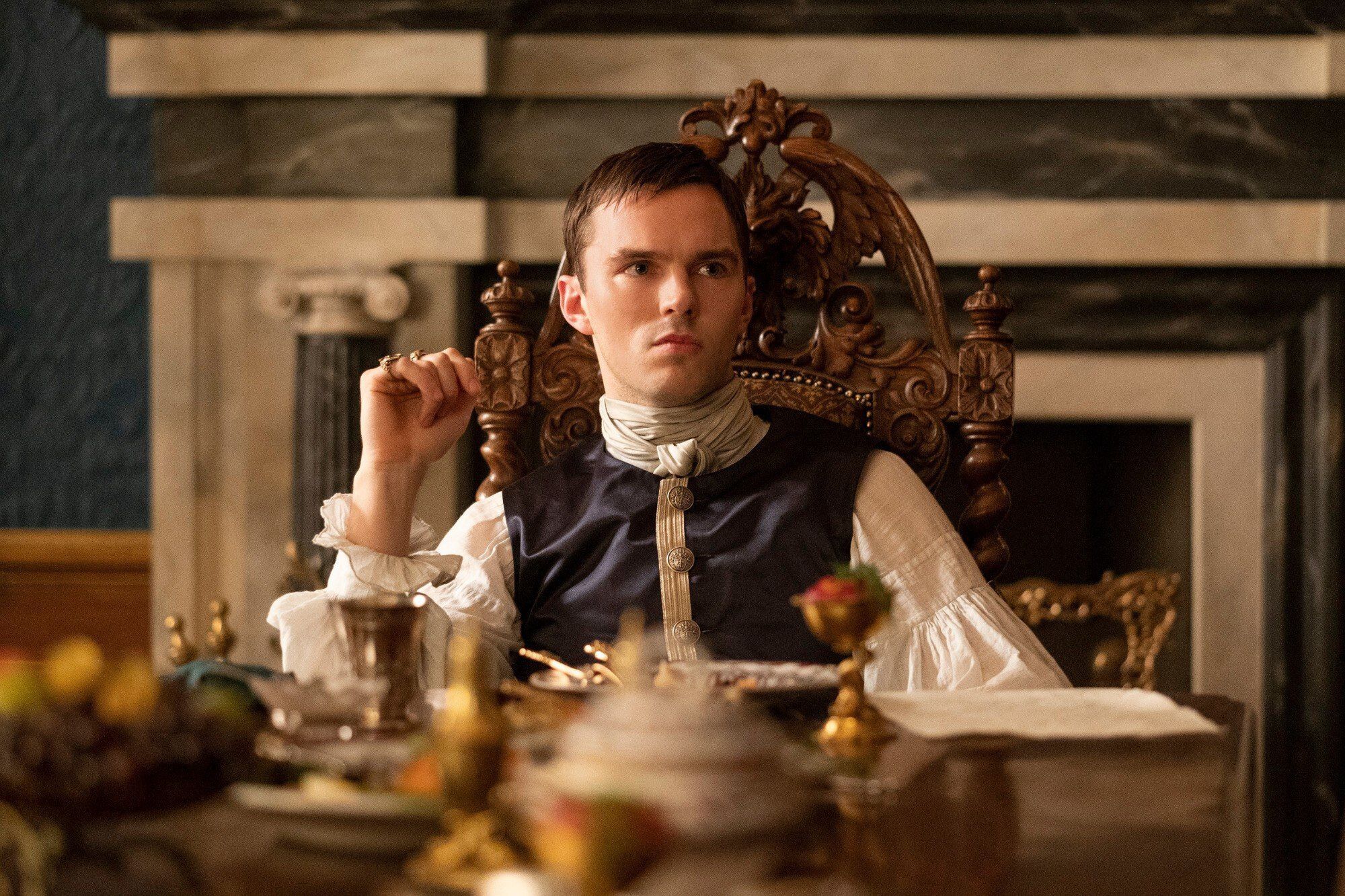 Nicholas Hoult jako Piotr
