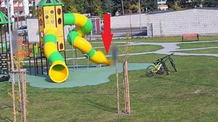 "Genialny plan" trzech uczniów. Burmistrz pokazał, co zrobili na placu zabaw