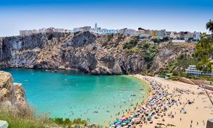 Boom na jeden kierunek. Bardzo ciepło, krótki lot, a ceny niskie