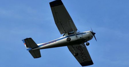 Mały samolot uderzył w dom w Niemczech Jedna osoba nie żyje
