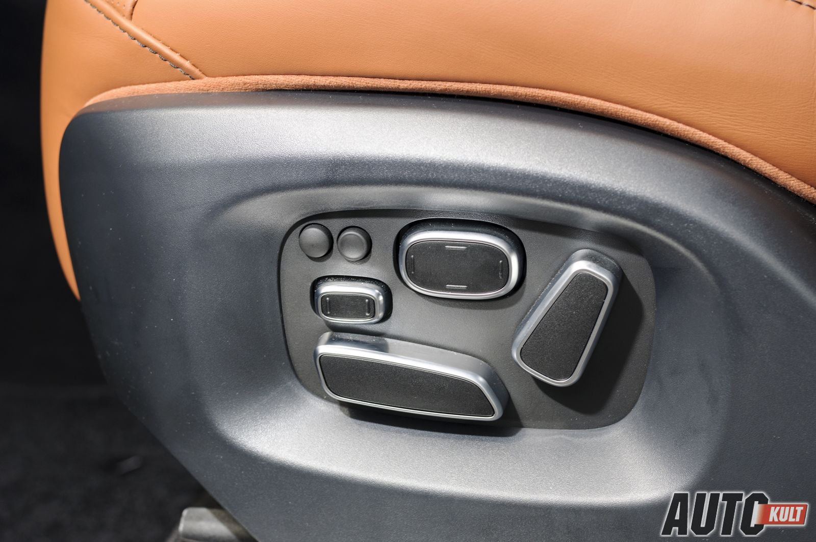 Range Rover Sport 4,4 SDV8 HSE Dynamic - test [galeria zdjęć] 34