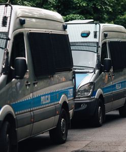 Akcja w szpitalu. Musieli założyć mu kask i kajdanki zespolone