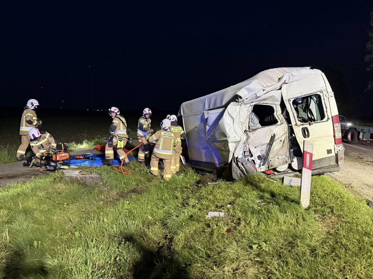 Poważny wypadek na DW 190. Dwie osoby trafiły do szpitala