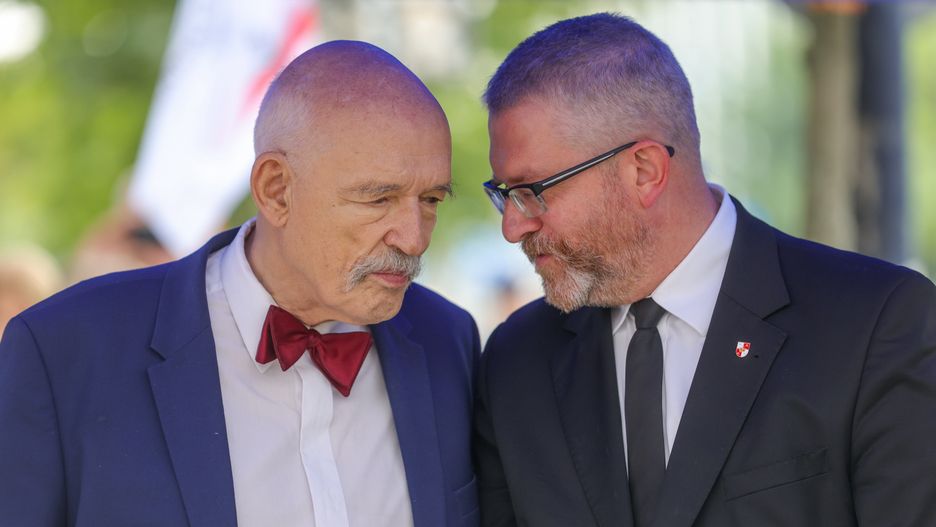 Grzegorz Braun, Janusz Korwin-Mikke
Warszawa, 25.07.2024. Europose� Grzegorz Braun (P) i prezes partii KORWiN Janusz Korwin-Mikke (L) podczas protestu Konfederacji Korony Polskiej ph. "Tusk pod S�d za zdrad� Polski, poprzez podpisanie umowy 8 lipca z Ukrain�", 25 bm. przed Sejmem w Warszawie. (sko) PAP/Rafa� Guz
Rafa� Guz
Konfedereacji Korony Polskiej, polityka, protest, sejm, sejmem, baner, has�o, napis, transparent