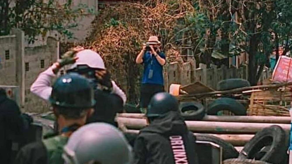 Polski dziennikarz pobity i aresztowany w Mjanmie