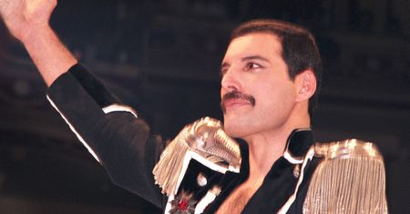 To były ostatnie słowa Freddiego Mercury'ego. Po latach wygadał się jego partner