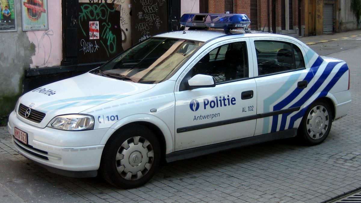 Belgijska policja posiada sporą flotę starszych radiowozów.