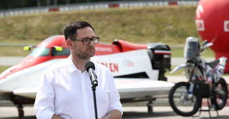Majątek matki Obajtka pod lupą dziennikarzy. Prezes PKN Orlen odpowiada