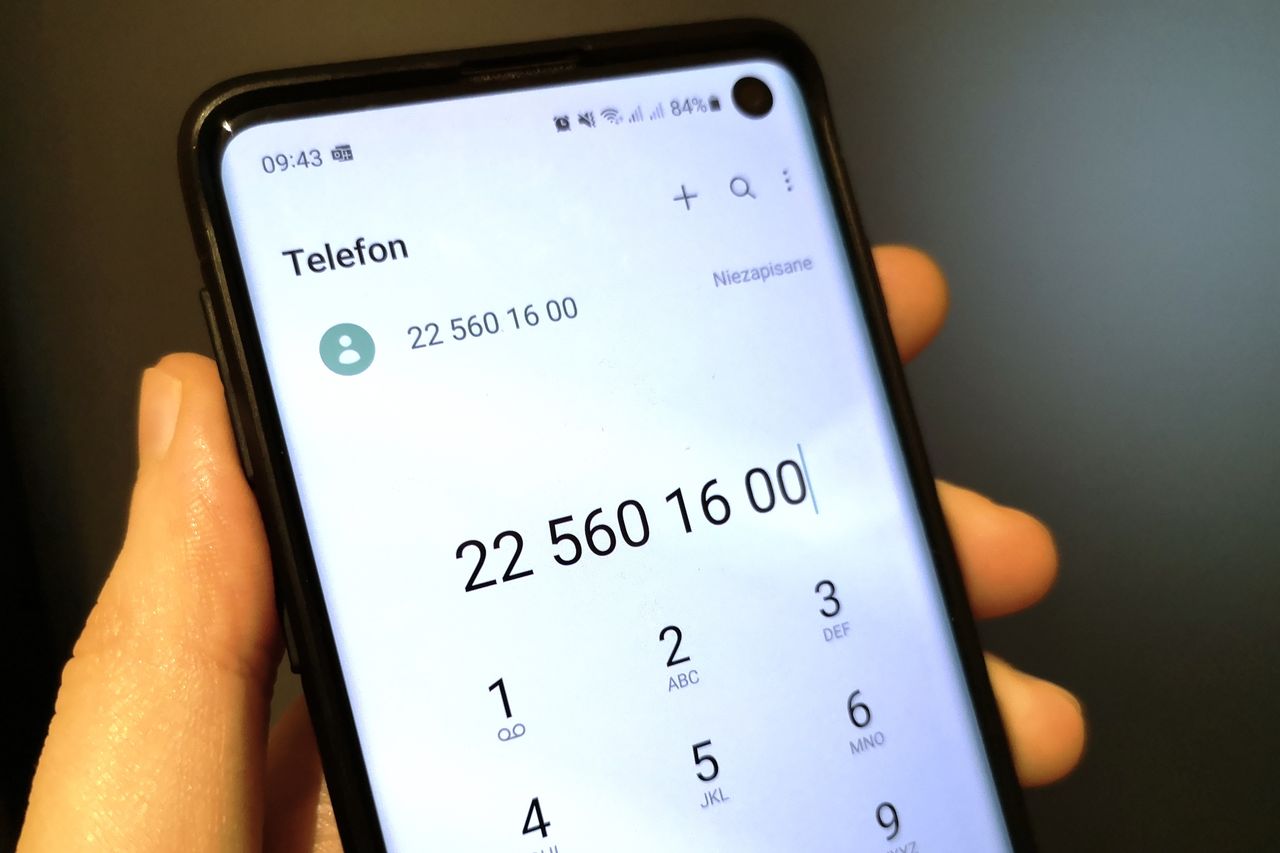 Telefon z 225601600? Jak odbierzesz, możesz mieć problem