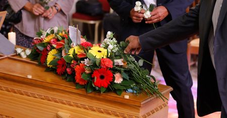 Zasiłek pogrzebowy dwukrotnie wyższy niż obecnie? Ministerstwo odpowiada