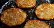 Babciny patent na placki ziemniaczane. Wychodzą chrupiące za każdym razem