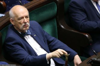 Janusz Korwin-Mikke winny ZUS-owi 80 tys. zł. Przez dekadę nie pobierał emerytury