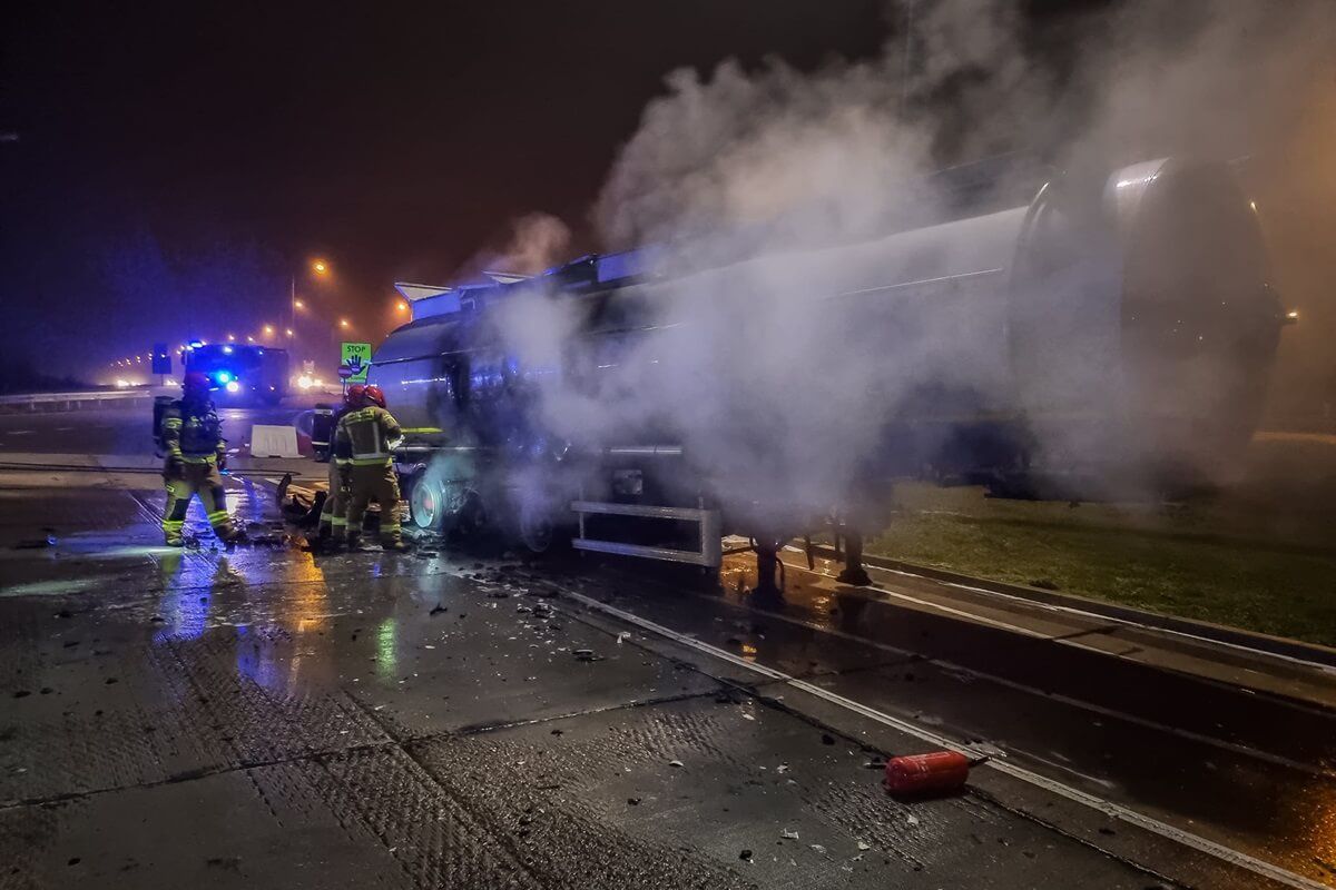 Pożar cysterny na MOP Markuszów przy S12/S17