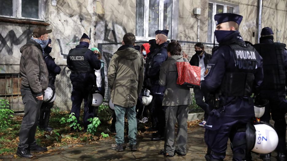 Aborcja. Warszawa. Mandaty pod domem Jarosława Kaczyńskiego