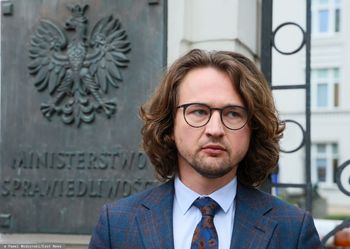 Egzotyczne wyjazdy byłego rektora AWS. Kontrolerzy badają