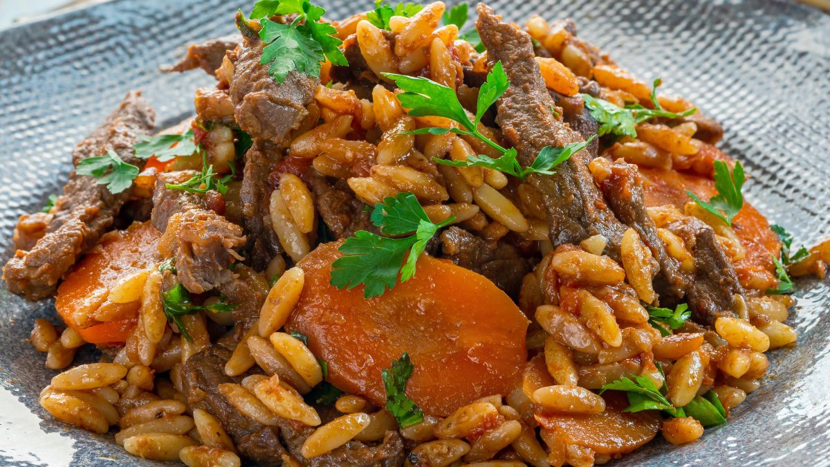 Grecki gulasz pełen smaku