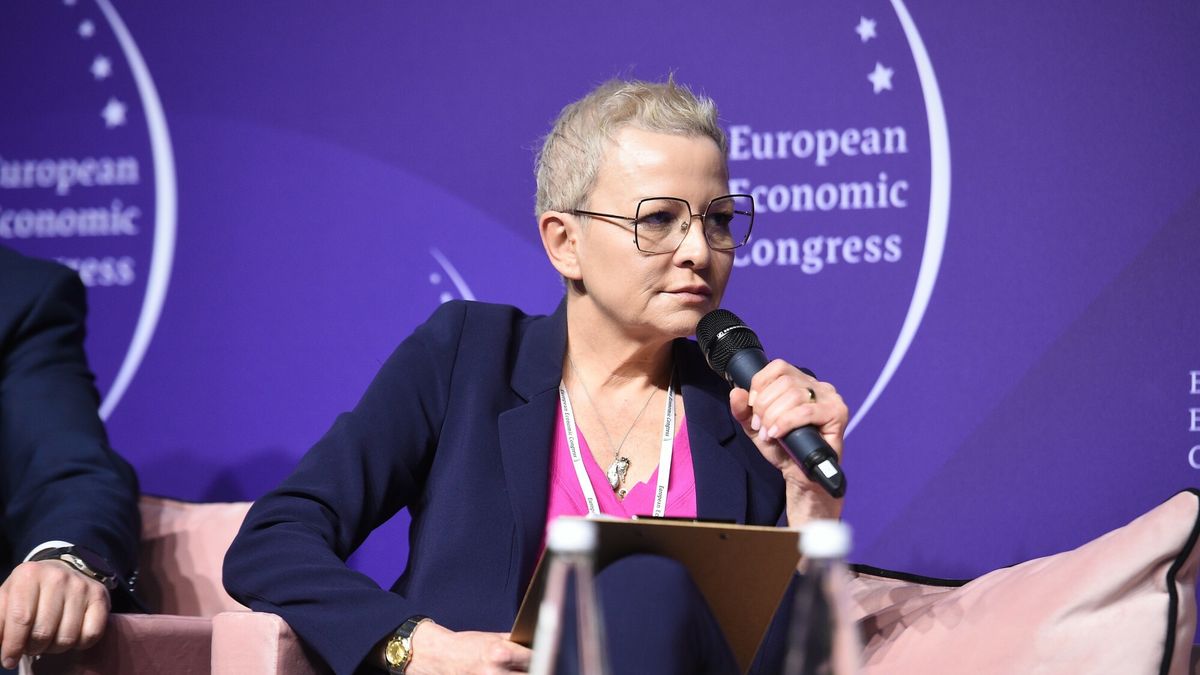 Na zdjęciu wiceminister klimatu Anna Łukaszewska-Trzeciakowska